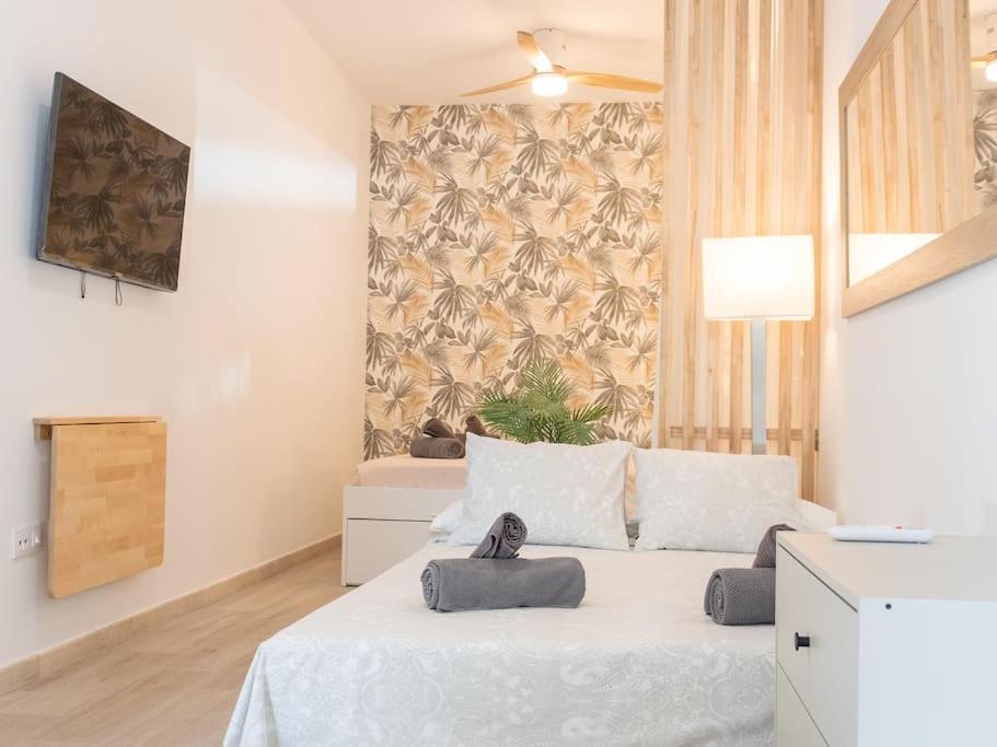 Acogedor Estudio En Triana Con Jacuzzi Y Wifi Севилья Экстерьер фото