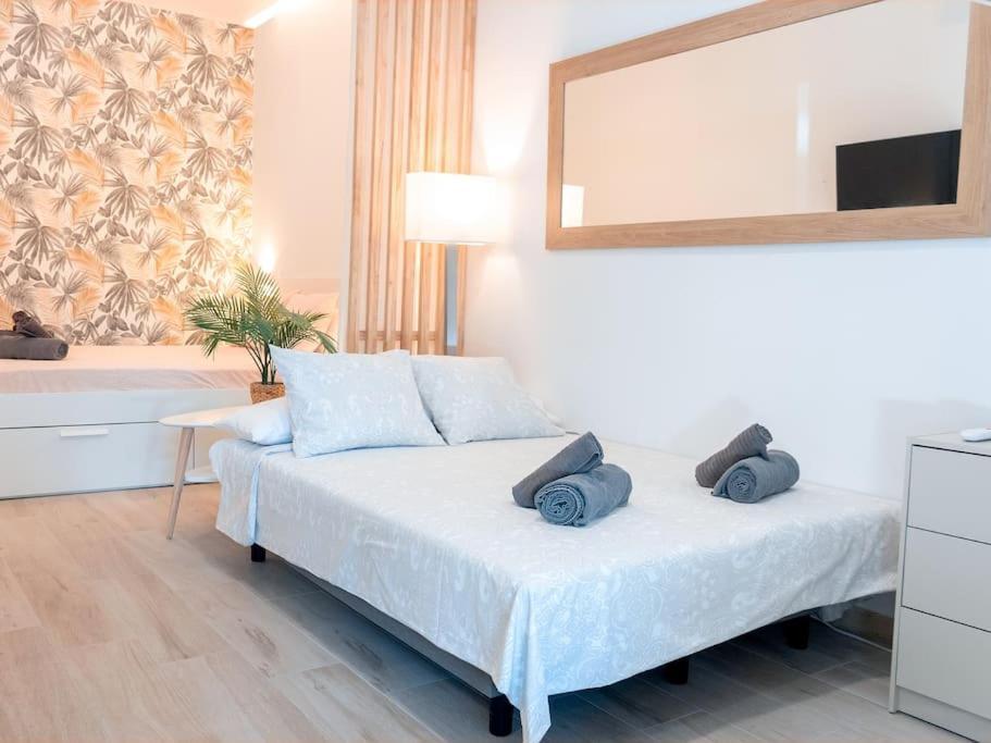 Acogedor Estudio En Triana Con Jacuzzi Y Wifi Севилья Экстерьер фото