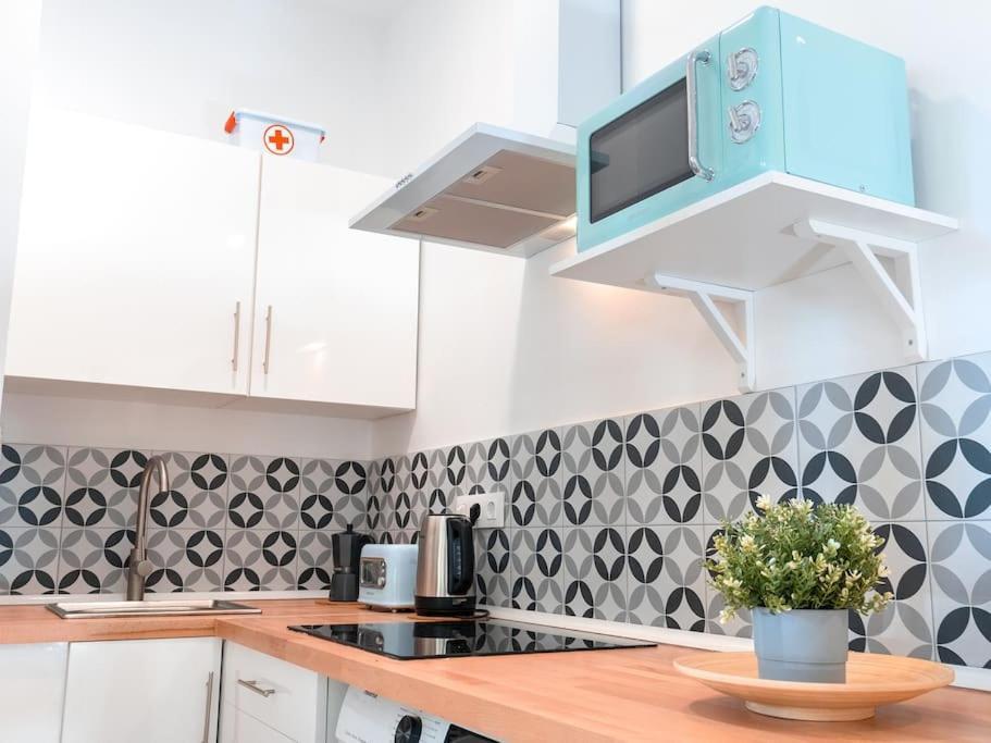 Acogedor Estudio En Triana Con Jacuzzi Y Wifi Севилья Экстерьер фото